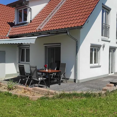 Apartment Zum Schmetterlingsflieder *